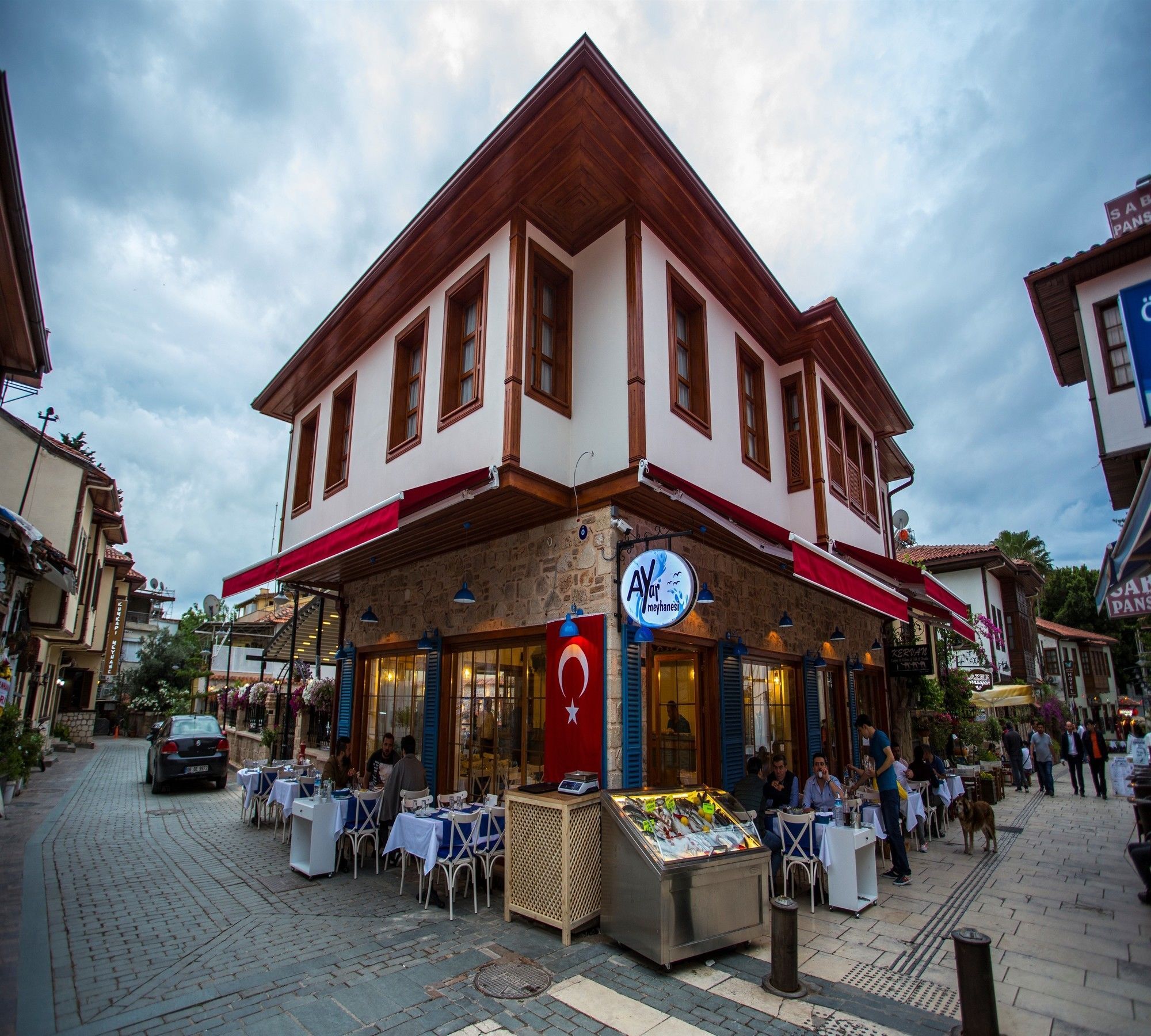 Kervan Hotel Antalya Exteriör bild
